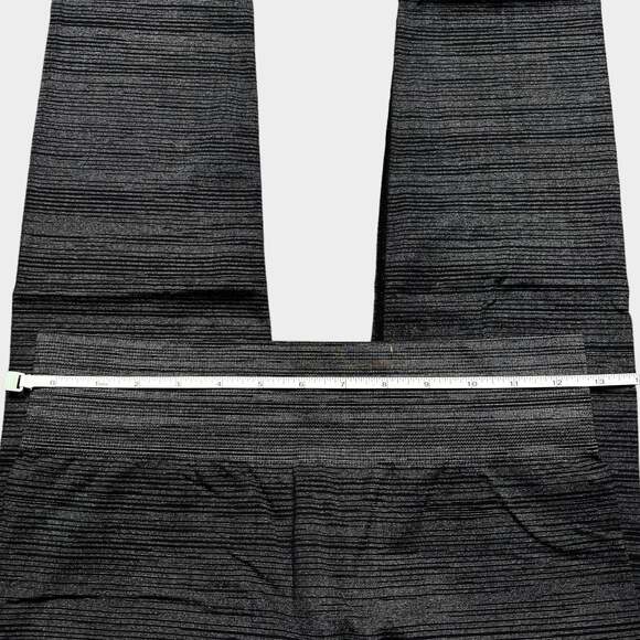 Fabletics seamless cropped 21” reversible Leggings, sz XS - Picture 4 of 4